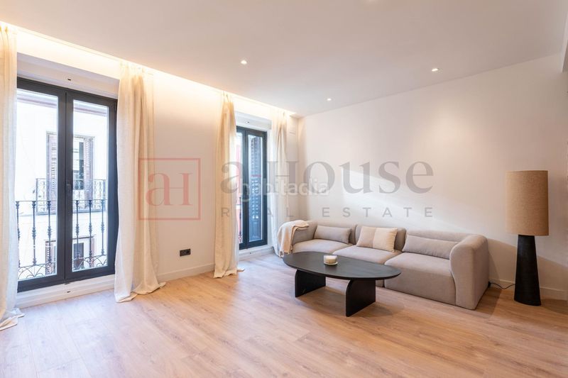 Foto 983bff8e-3a33-46f9-b7f7-f195ae8f02e8. Pis a Justicia-Chueca Madrid