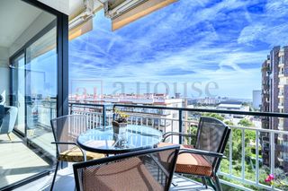 Piso  Carrer carrer gonzález tablas. Luminoso piso reformado con balcón y doble orientación en pedral