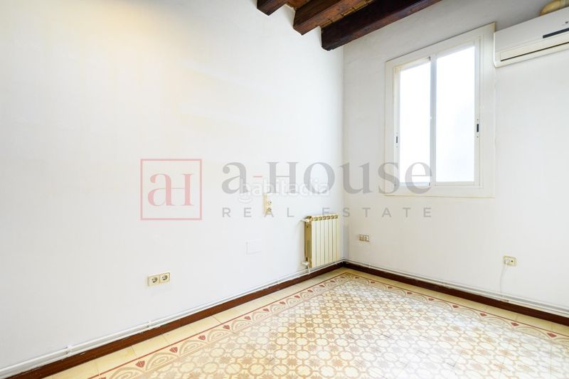 Foto 5d4a7ca9-b589-4ef9-bec5-c784d2694806. Pis a Dreta de l´Eixample Barcelona