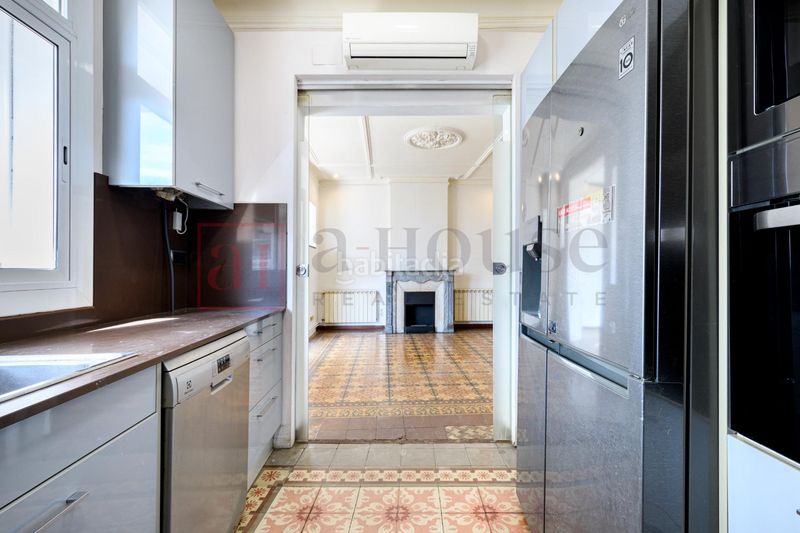 Foto bc311eee-aba5-4fb8-ac2c-1163d739aabb. Pis a Dreta de l´Eixample Barcelona