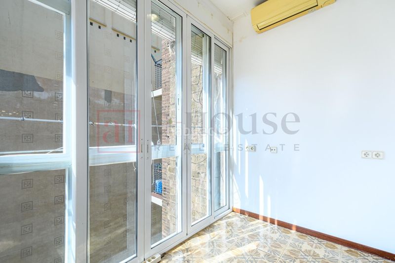 Foto e402c3f0-3296-467b-add9-bd30e666bbc2. Pis a Dreta de l´Eixample Barcelona