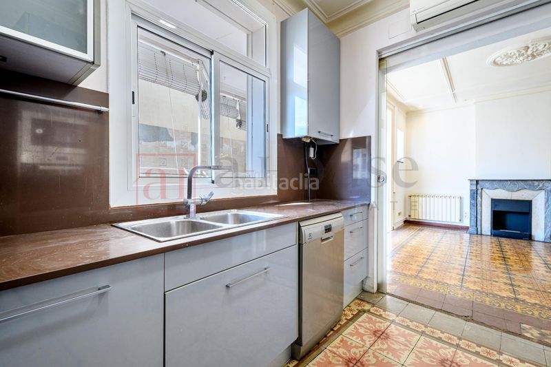 Foto eae21b5f-88dd-4ba3-87d0-605b75890a3c. Pis a Dreta de l´Eixample Barcelona