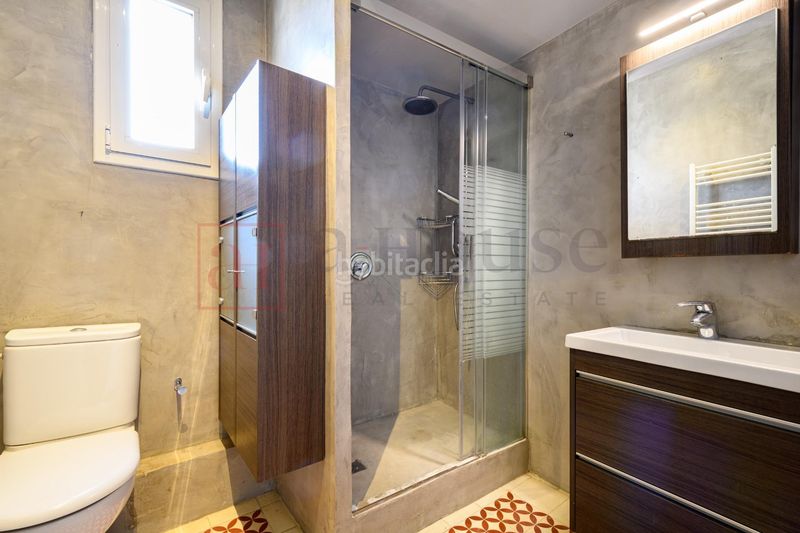 Foto f2f7074f-98e0-4c09-8cad-dd535c92cbdf. Pis a Dreta de l´Eixample Barcelona