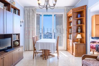 Penthouse  Calle de provença. Luminoso ático para reformar con terraza en el camp de l arpa de