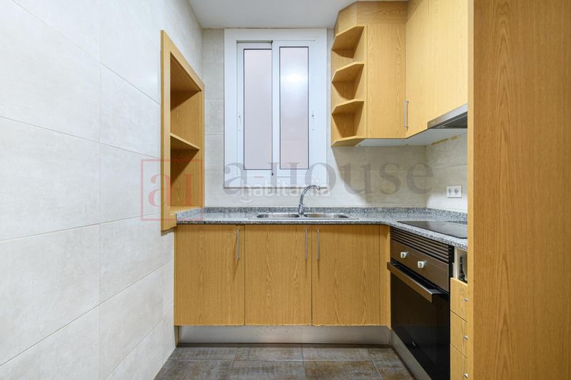 Foto 26b65b08-6d74-426a-88eb-5d026850c617. Pis amb calefacció a Vila de Gràcia Barcelona