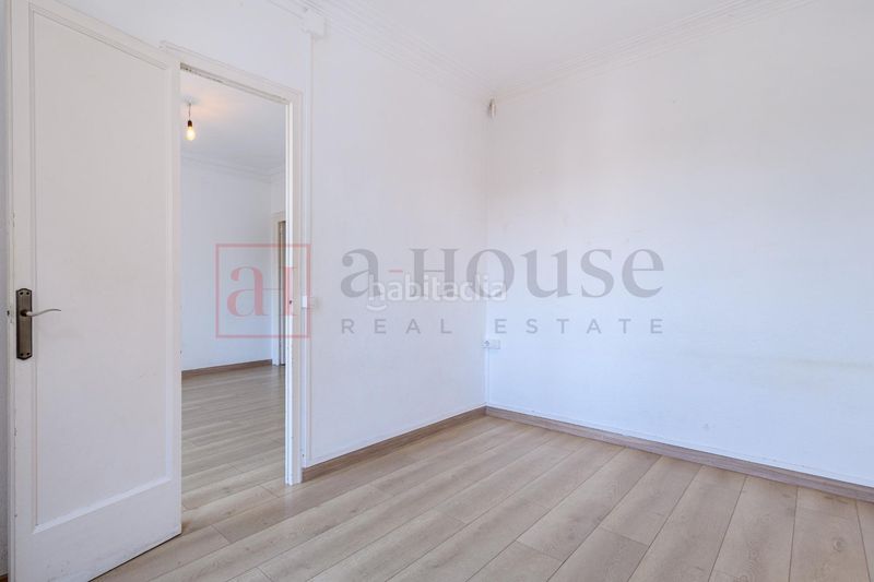 Foto 703f53d1-a10a-4731-8970-d01477667b83. Pis amb calefacció a Vila de Gràcia Barcelona