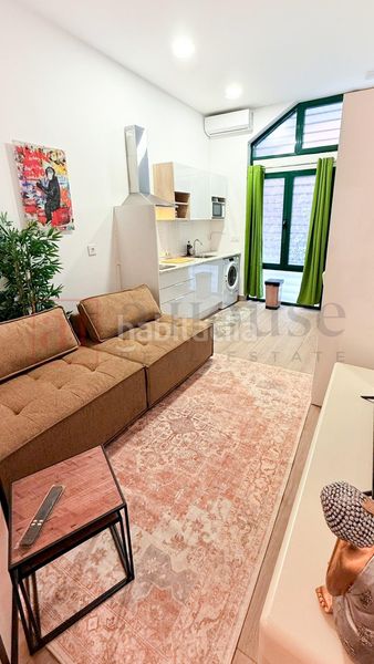 Foto cf2dbca8-77b1-4a08-b892-f2438e5c60ef. Planta baixa amb calefacció piscina a Delicias Madrid