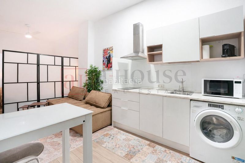 Foto dcd0a50a-f7d7-4346-bad8-8ee50acd930a. Planta baixa amb calefacció piscina a Delicias Madrid