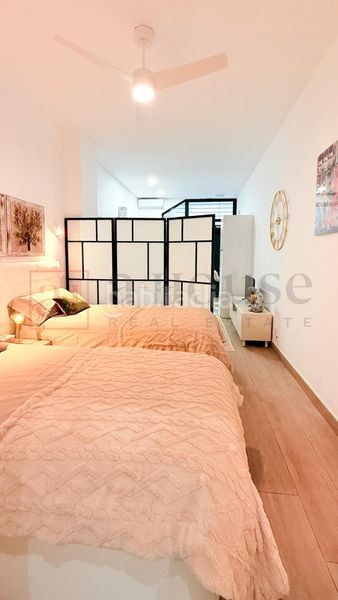 Foto f9f130e7-47b9-432e-95d6-c3e1f96ec8f3. Planta baixa amb calefacció piscina a Delicias Madrid