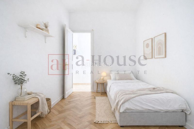 Foto 1ded8454-9876-48f9-ad75-3b5901fa61cd. Pis a Dreta de l´Eixample Barcelona