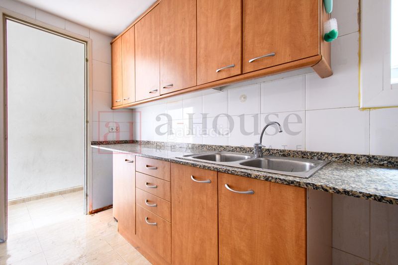 Foto 9d9b5145-b9e7-42ea-9ba8-1d0ffa915217. Pis a Dreta de l´Eixample Barcelona
