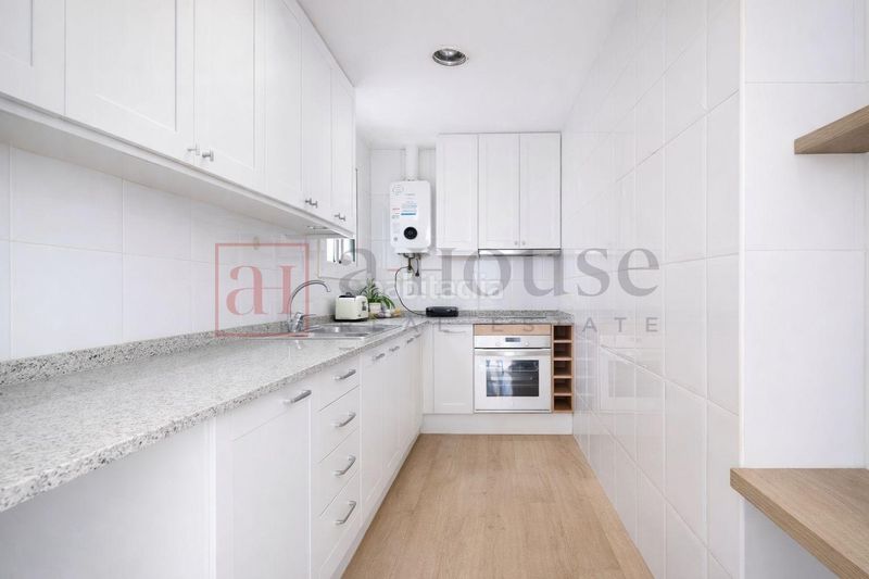 Foto c9aa2c7a-85d3-4928-adbd-d9b2c7ac3d3f. Pis a Dreta de l´Eixample Barcelona