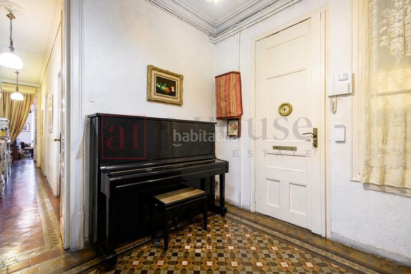 Foto 0c7c2ca4-8a25-49ef-99f4-bf2a91963170. Pis amb calefacció a Dreta de l´Eixample Barcelona