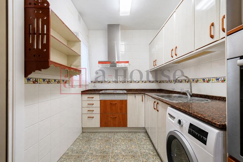 Foto 351d4372-9dc2-4aaf-abc4-746e39814a00. Pis amb calefacció a La Nova Esquerra de l´Eixample Barcelona