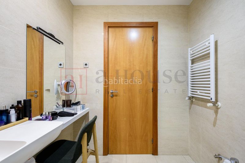 Foto 94a30463-5e0c-42c4-9428-c76665398827. Pis amb calefacció a Dreta de l´Eixample Barcelona