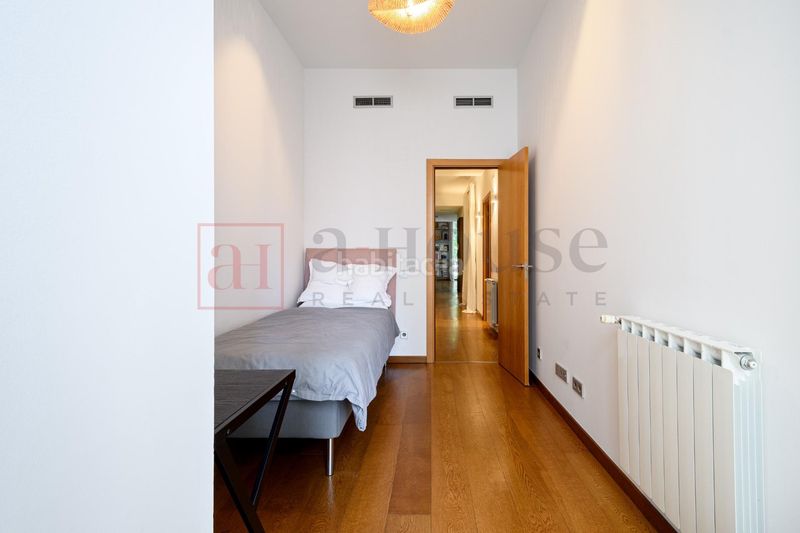 Foto fdaa6b9f-6c3d-4bb9-a32e-23f994799e3e. Pis amb calefacció a Dreta de l´Eixample Barcelona