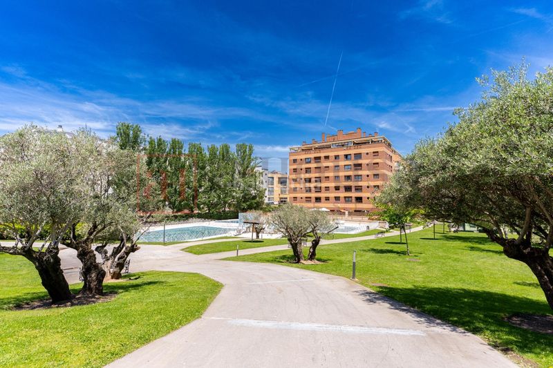 Foto 414e28b8-7266-4075-93ab-81fed1c60b41. Pis amb calefacció aparcament piscina a Rejas Madrid