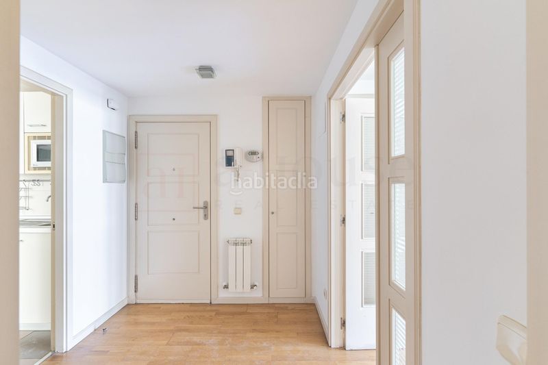 Foto b61e526e-be66-4e67-b51a-f4965f777c9e. Pis amb calefacció aparcament piscina a Rejas Madrid