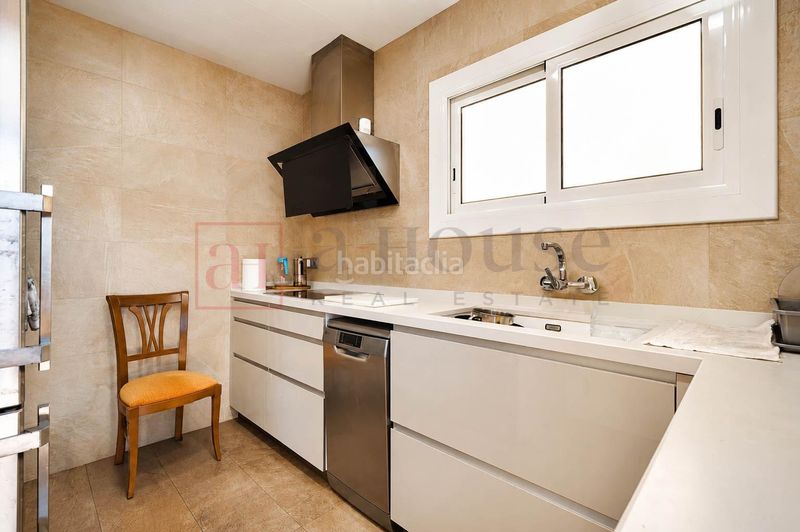 Foto d4d18dca-2110-4ff1-9e81-8aebc2ca0332. Pis amb calefacció a Bufalà Badalona