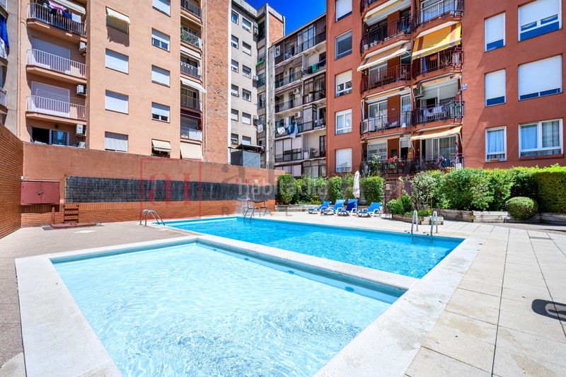 Foto 4c5efed4-bed6-432c-88da-bbd5b2a8e4dc. Àtic amb calefacció piscina a La Nova Esquerra de l´Eixample Barcelona