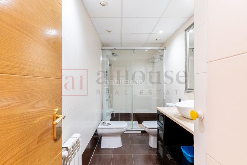Foto ebebd511-ca88-4d6a-98db-7e005da54408. Pis amb calefacció aparcament piscina a Sanchinarro Madrid
