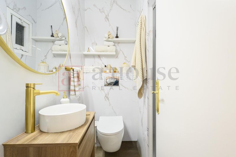 Foto c2bbd2ba-9046-4857-8121-42ee5e24b606. Pis amb calefacció a Barri de les Corts Barcelona