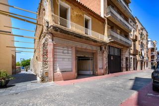 Casa  Carrer carrer major. Casa a reformar en el centro de castellbisbal