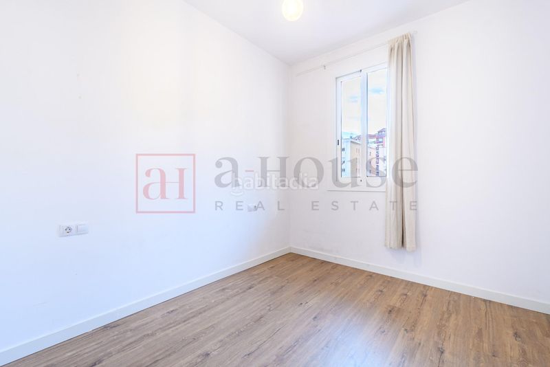 Foto d5e91b86-2a06-441b-9f8f-06a3b97a6584. Pis a El Clot Barcelona