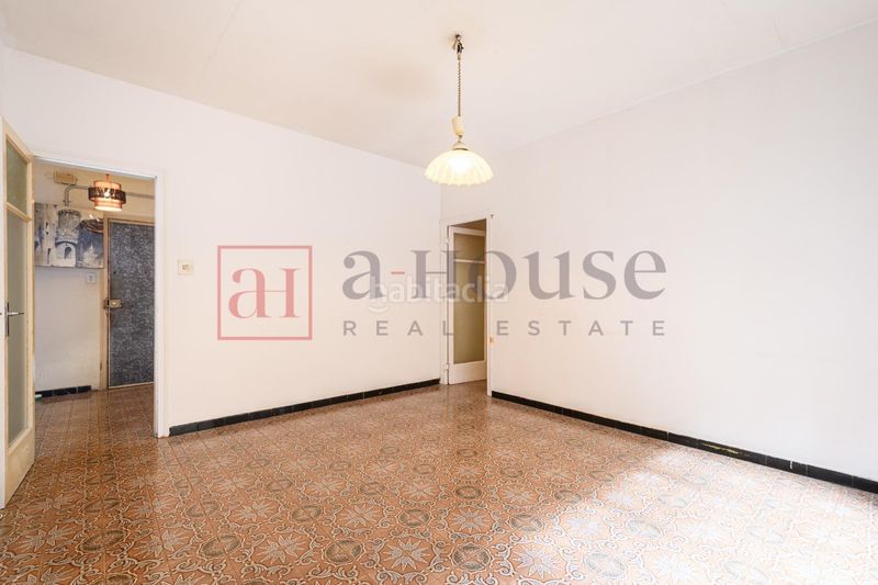 Foto e0717534-77f3-49d0-a5d8-a548083c76d9. Pis a Vila de Gràcia Barcelona