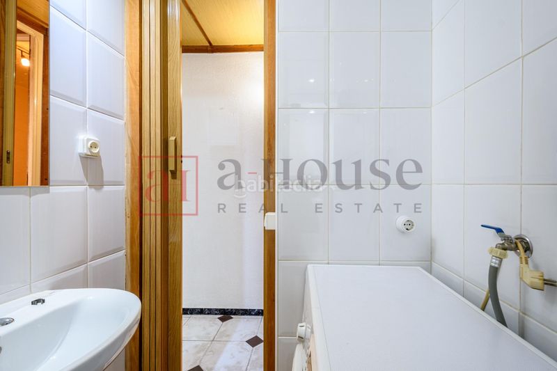Foto 61932ba2-5780-4522-92d9-f673db89f71c. Pis a El Clot Barcelona