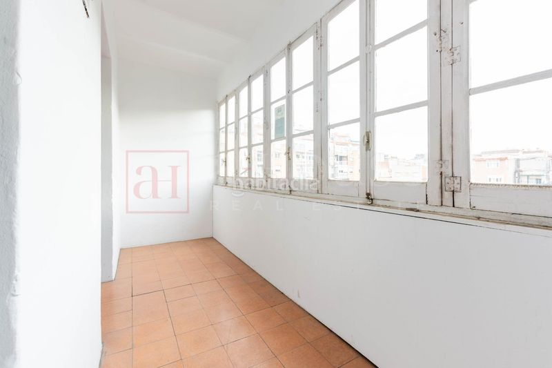 Foto 2c9784a5-8b43-45e4-b7ab-b2e0e2413d7f. Pis amb calefacció a La Nova Esquerra de l´Eixample Barcelona