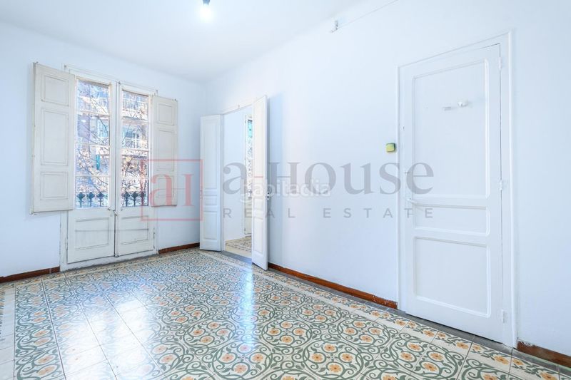 Foto 667f9497-59f4-45a1-b80b-dda9ffcd4500. Pis amb calefacció a La Nova Esquerra de l´Eixample Barcelona