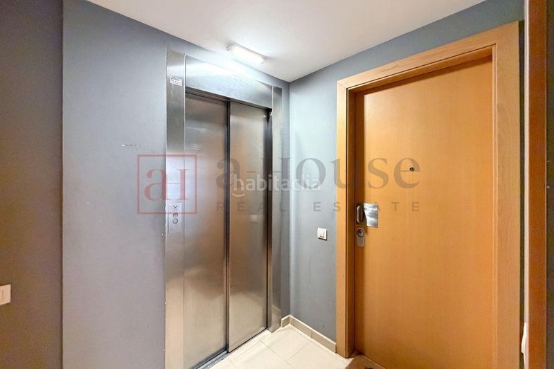 Foto a010ee2f-ba3d-49af-9d1f-708731ac2674. Pis amb calefacció a Vila de Gràcia Barcelona