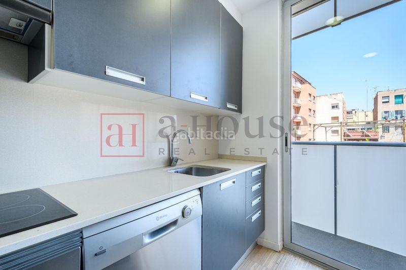 Foto b70c90cb-b760-4ea1-8e24-11c33777ff06. Pis amb calefacció a Vila de Gràcia Barcelona