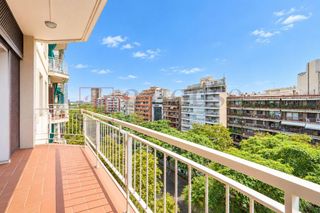 Pis  Avenida de josep tarradellas. Piso listo para entrar a vivir con gran balcónterraza en la nova