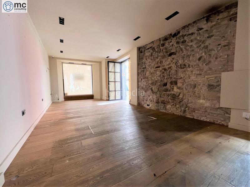 Foto c3bafc05-aa4a-4ea6-bf24-95c07dbb35d7. Alquiler local comercial oportunitat en Centre Granollers