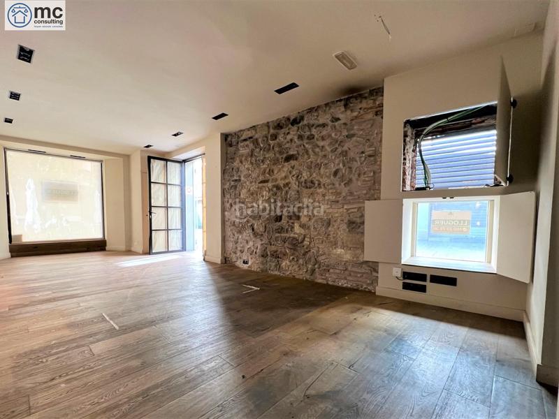 Foto 88a888a0-4dbf-4d1f-98e1-fe42cdcb5fd5. Lloguer local comercial a Centre Granollers