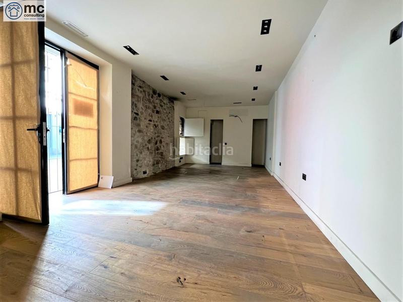 Foto 22a21023-5701-4cf4-accb-6d1e8915ffc3. Location local commercial dans Centre Granollers