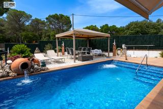Chalet in Ametlla del Vallès (L´). Espectacular casa reformada esquinera  lametlla del vallès