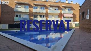Planta baixa a Centre. Planta baja con piscina comunitaria  zona centro