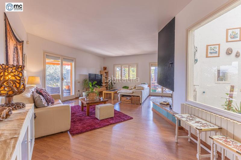 Foto b140e92c-c755-462c-93e4-42d20dc7fe65. Maison avec parking dans Cabrils