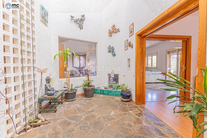 Foto b563d23b-0e67-4753-8a62-c7fd6a09d1f1. Maison avec parking dans Cabrils