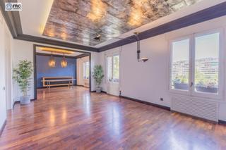 Appartement  Diagonal. Exclusivo piso seminuevo en les corts, barcelona  ideal para fam