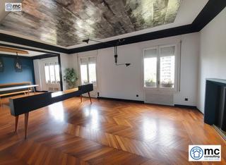 Piso  Diagonal. Exclusivo piso seminuevo en les corts, barcelona  ideal para fam