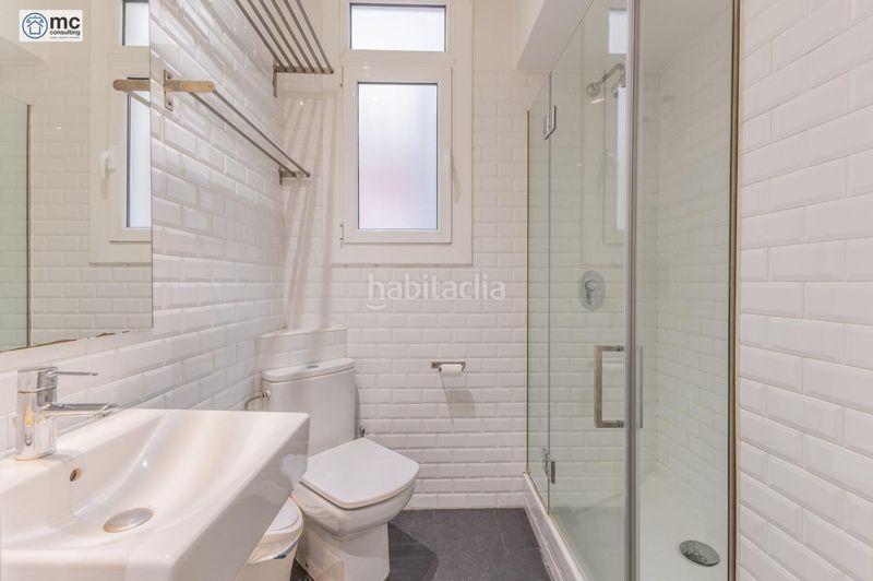 Foto 9388faad-f850-4311-b908-650876010b9e. Pis a Barri de les Corts Barcelona