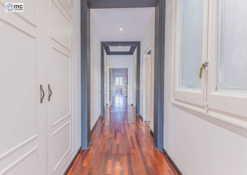 Foto efdba663-8b42-4939-9ebd-eda6cae35541. Pis a Barri de les Corts Barcelona