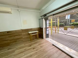 Lloguer Local Comercial a El Camp d´en Grassot i Gràcia Nova. Local reformado con grandes acabados
