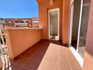Pis a Sants. Piso de 4 habitaciones en las corts