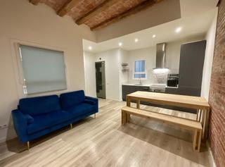 Alquiler Piso en Raval. Piso totalmente reformado y equipado