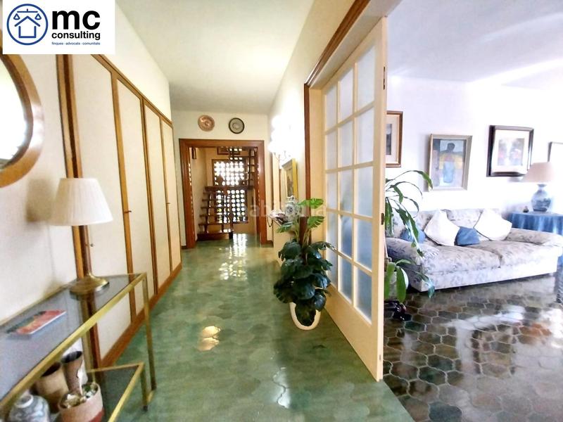 Foto 4c0d0d37-ac3b-49fd-810f-99263f3c4ecc. Chalet avec chauffage parking piscine dans Canovelles